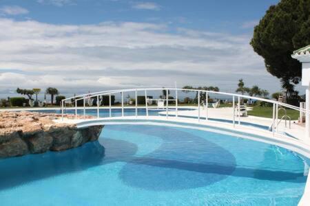 Hébergement de vacances Hermosa Casa Con Terraza E Increibles Vistas Al Mar Y La Montana *